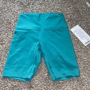 Wunder Train HR Short 8”